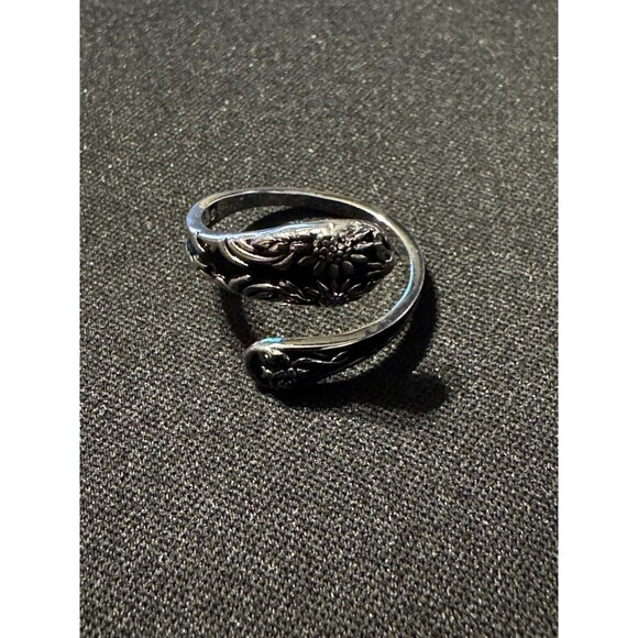 Size 6.5 Sterling Silver Bypass Ring - Picture 1 of 4